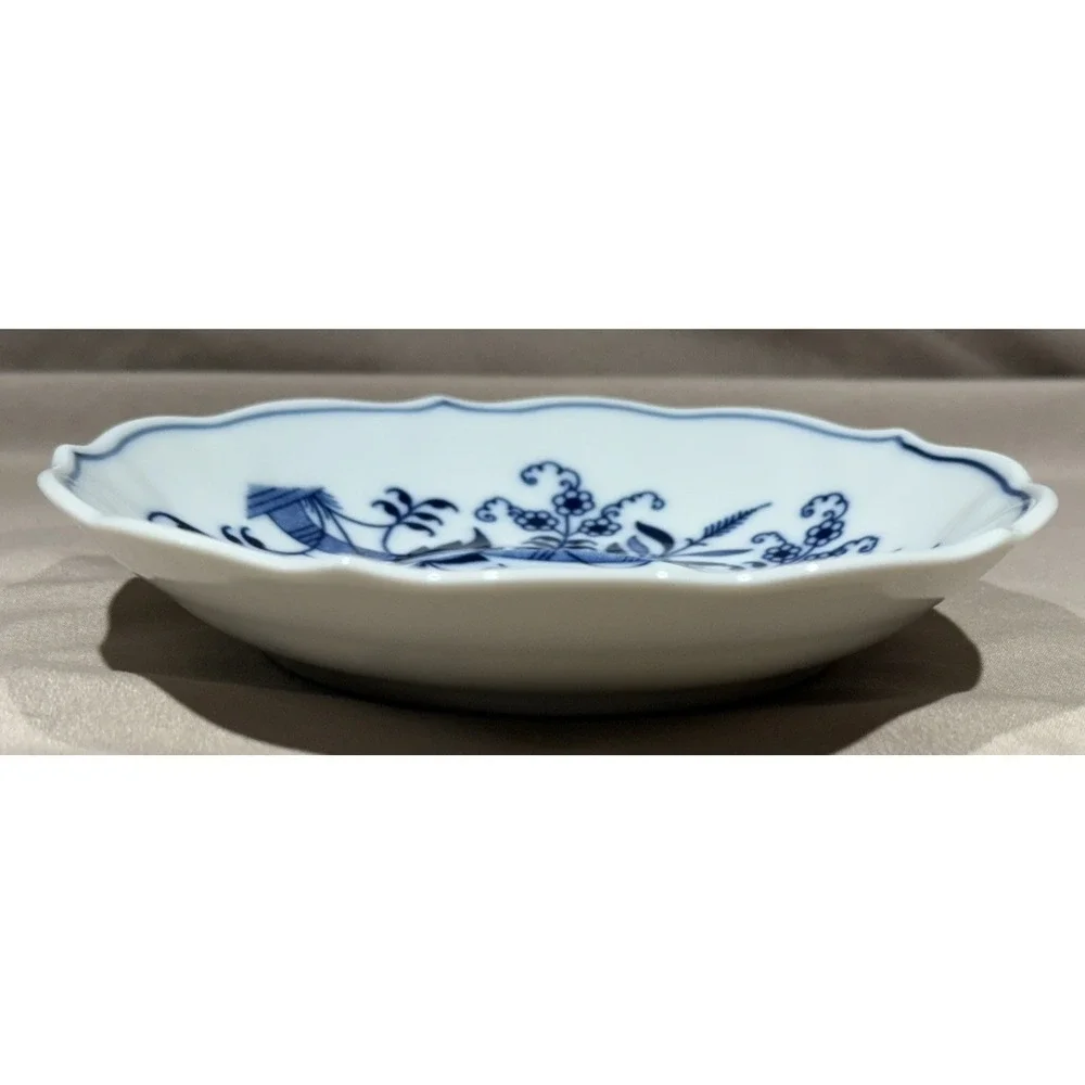 Vintage Blue Onion Pattern‎ Saucer  Blue Danube/Japan, 5.5